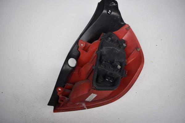 FEU ARRIERE GAUCHE RENAULT - Vue 2